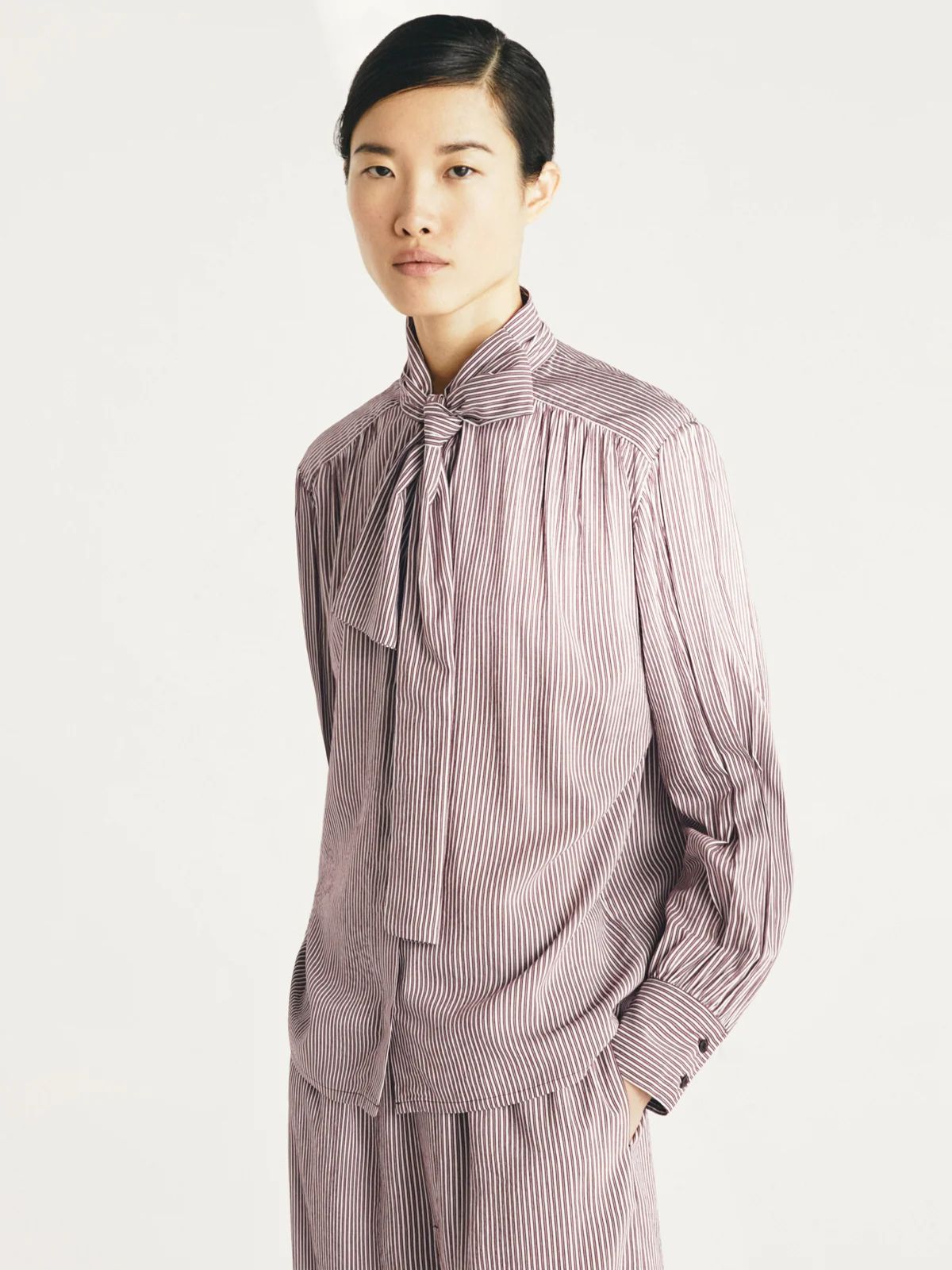 Gilot Bow Collar Shirt - Wine