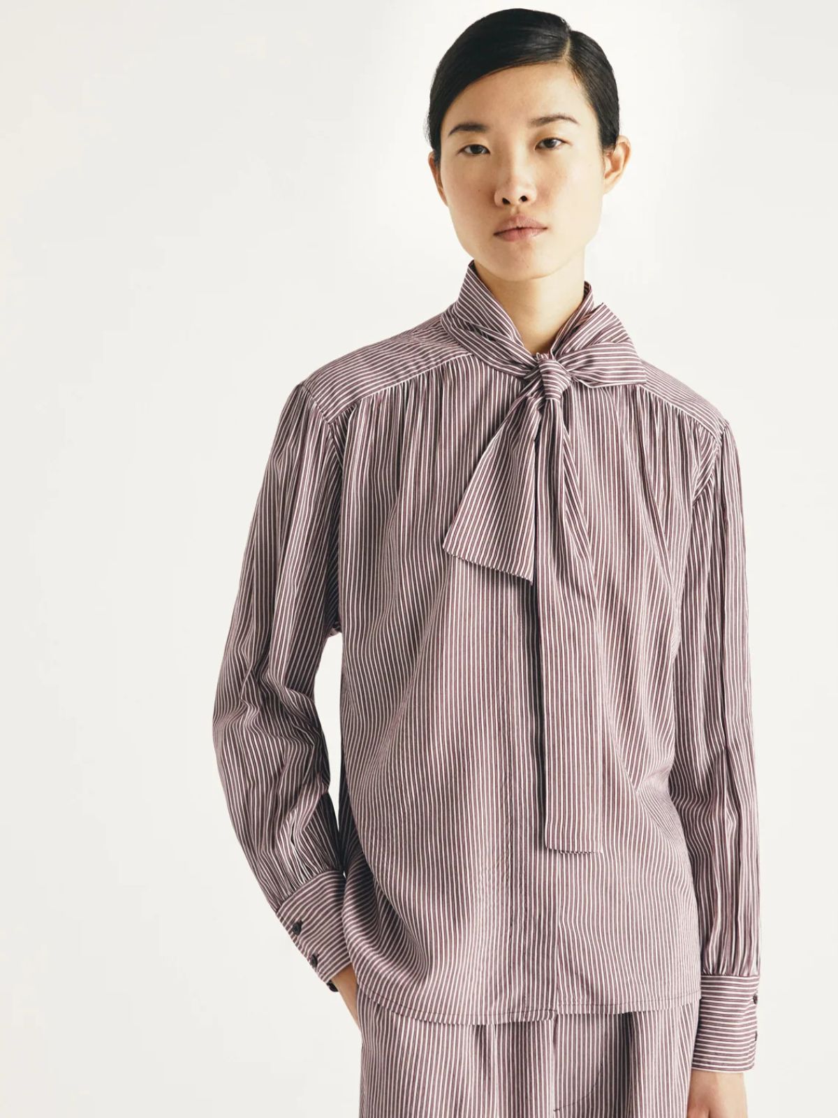 Gilot Bow Collar Shirt - Wine