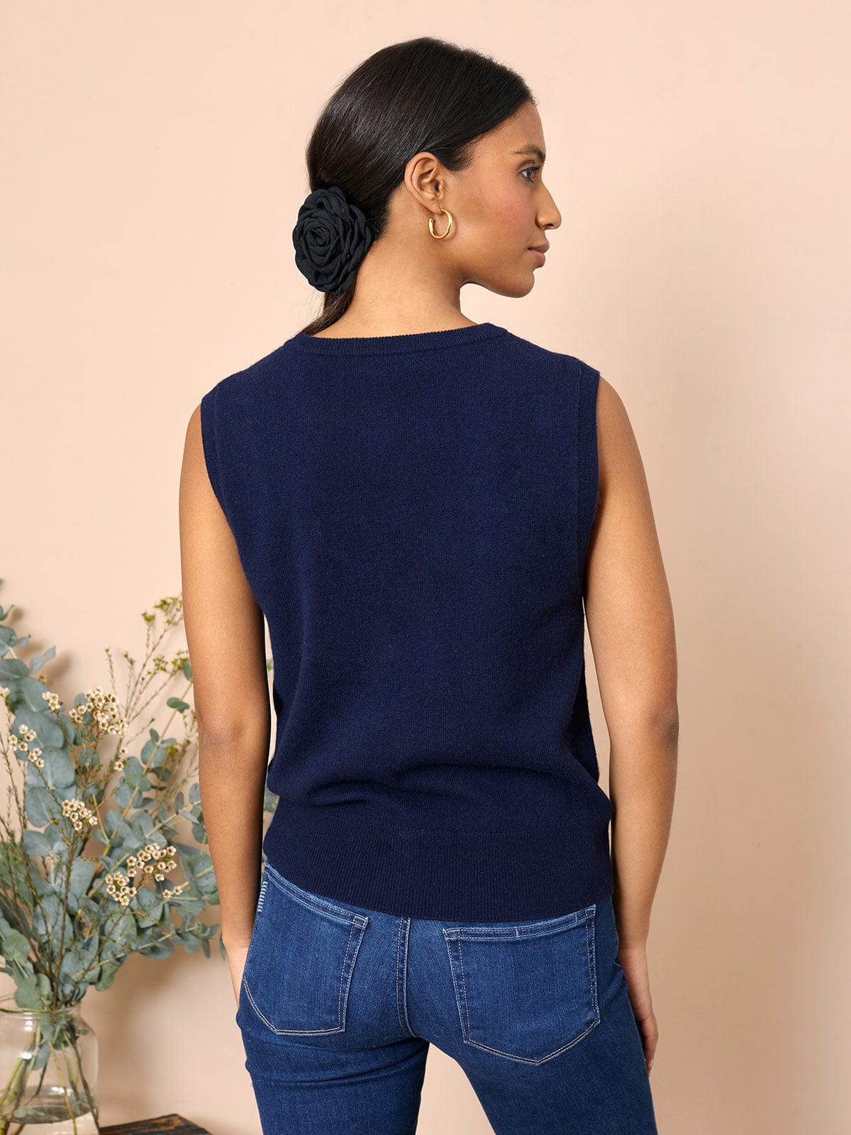 color:NAVY