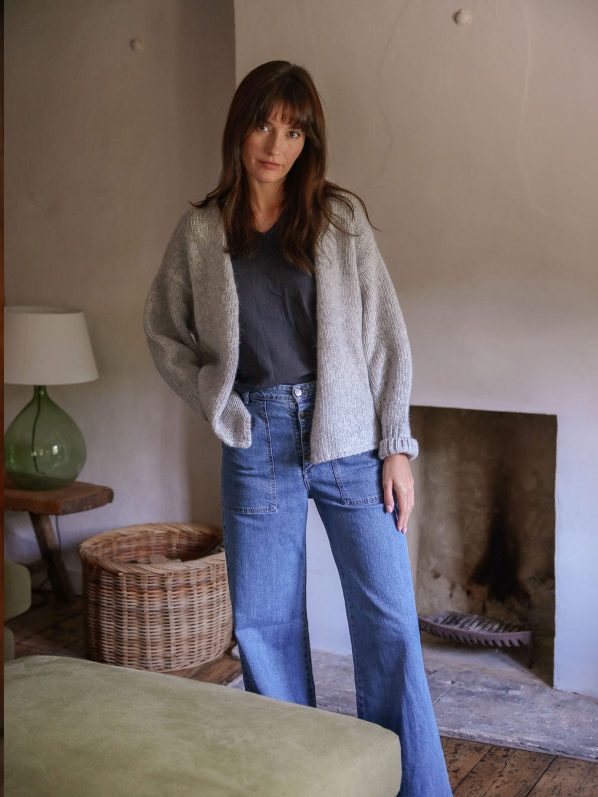 color:GREY