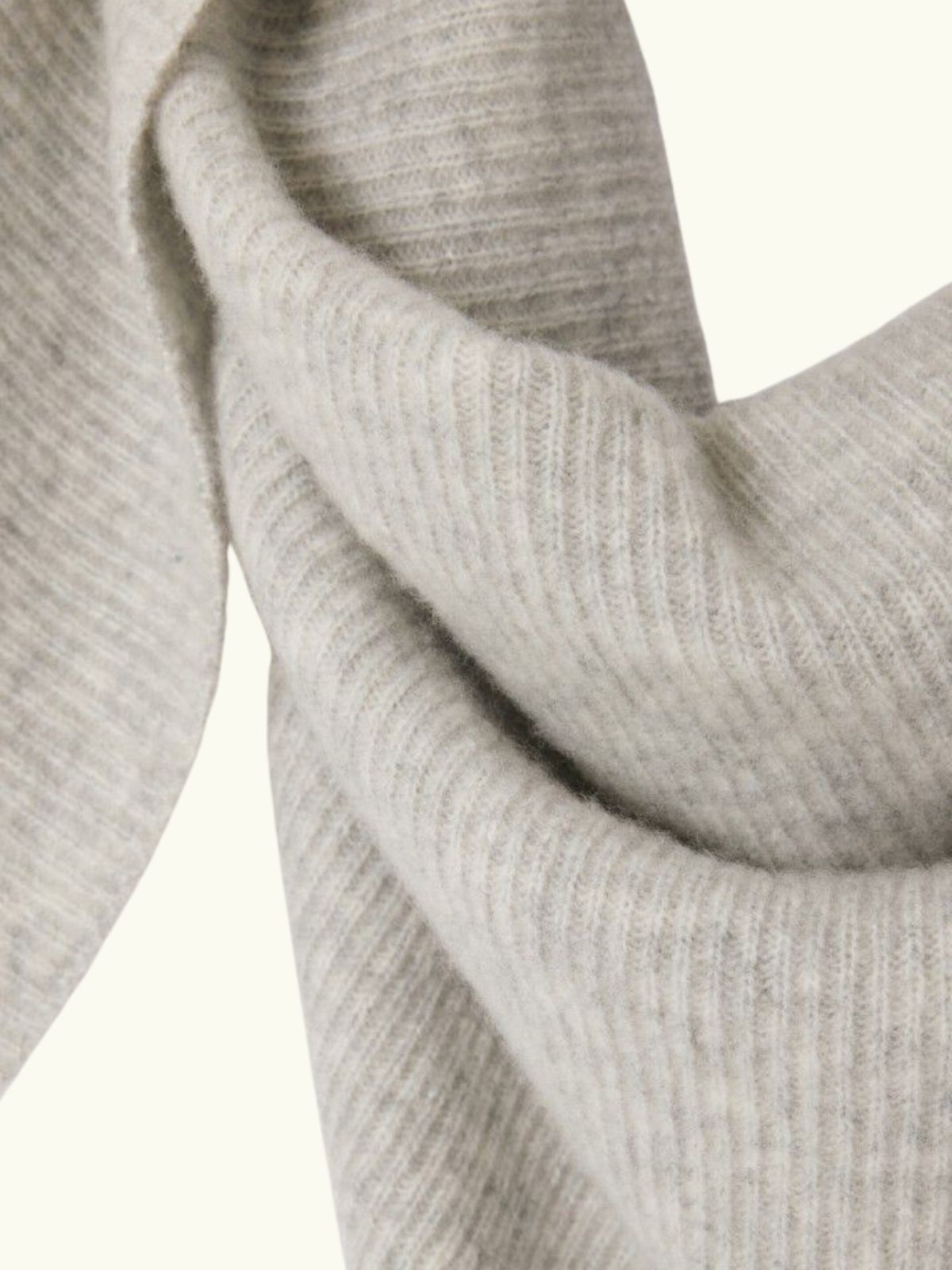 Raxow Triangle Scarf - Light Grey