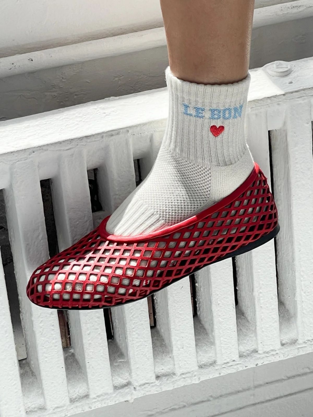 Embroidered Crew Socks - Vanilla