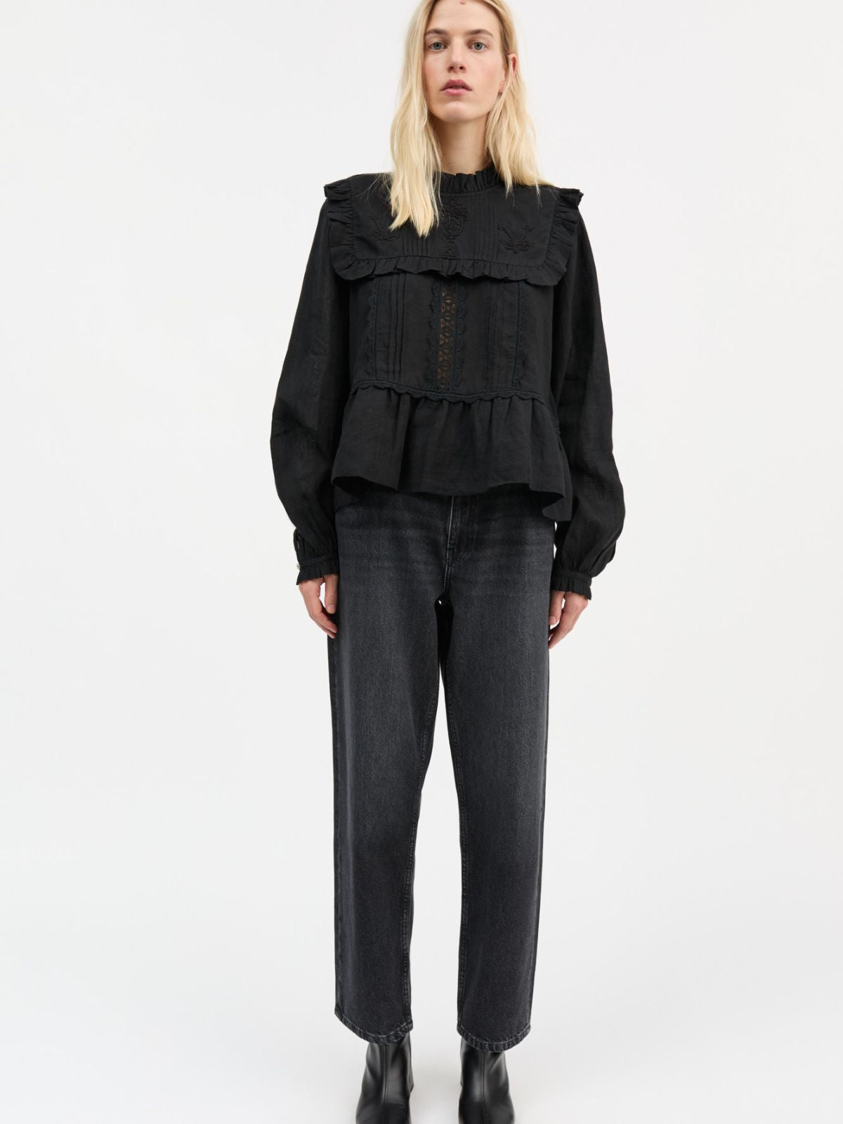 Jardin Frill Blouse - Black