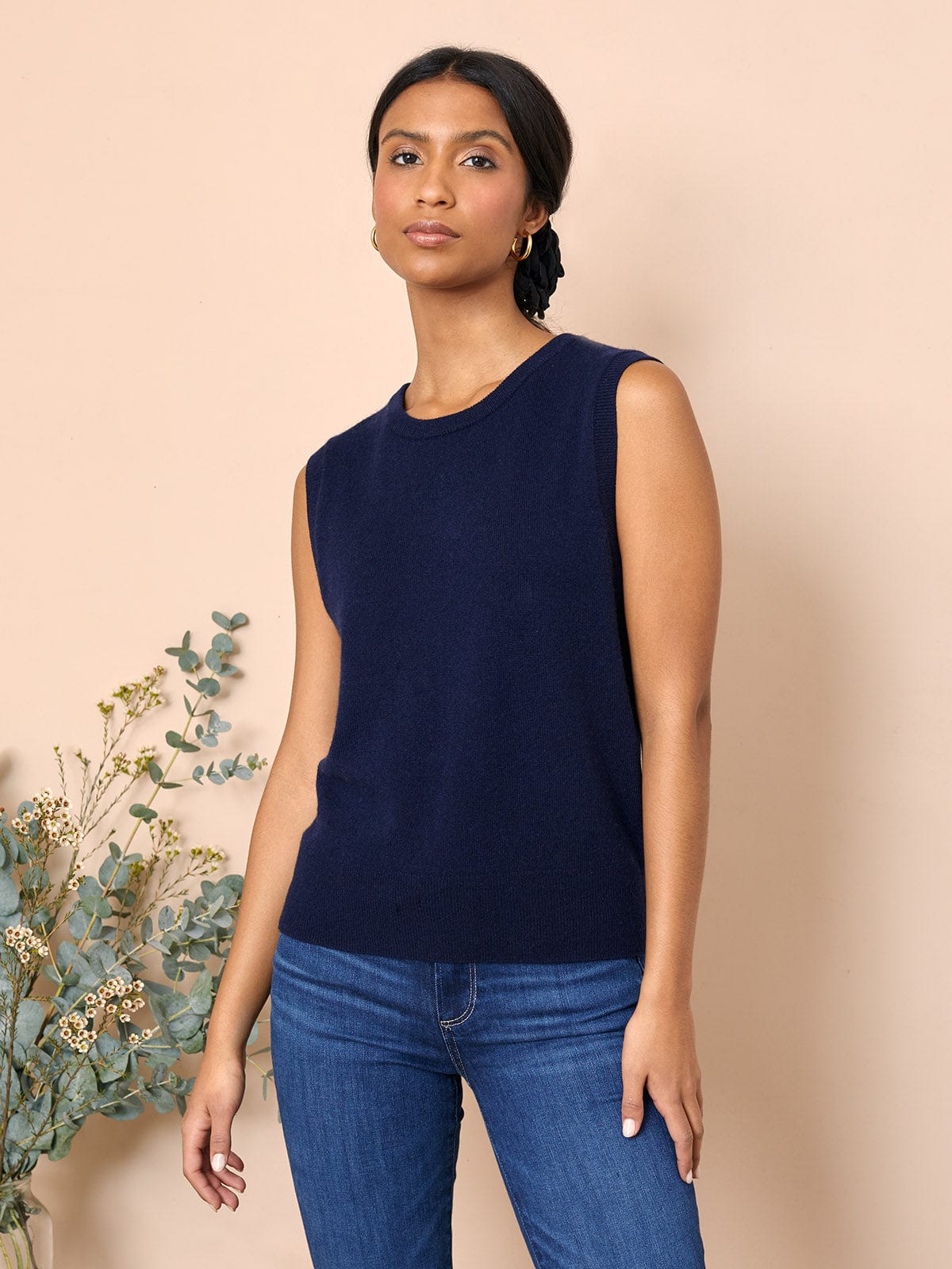 color:NAVY