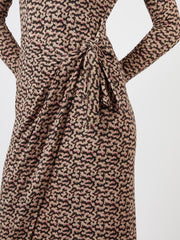 color:BROWN