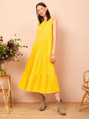 color:YELLOW