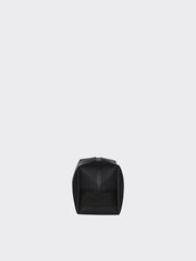 color:BLACK