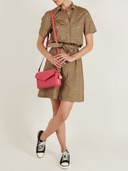 color:Khaki