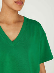 color:GREEN
