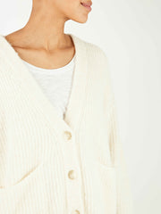 color:CREAM