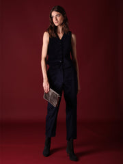 color:NAVY