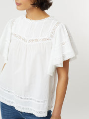 color:WHITE