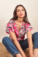 color:PINK