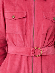 color:RASPBERRY