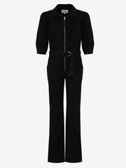 color:BLACK