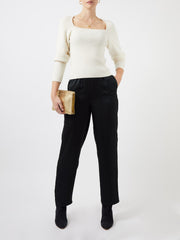 color:BLACK