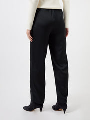 color:BLACK