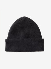 color:BLACK
