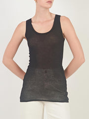 color:BLACK