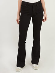 color:BLACK