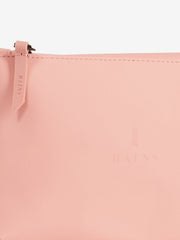 color:PINK