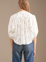 color:WHITE