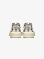 color:METALLIC