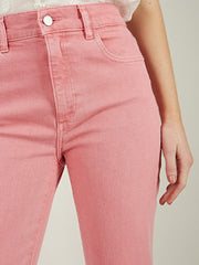 color:PINK