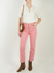 color:PINK