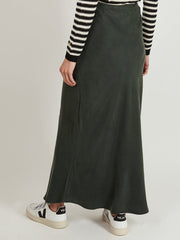 color:Green