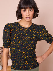 color:BLACK
