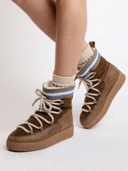 color:BROWN