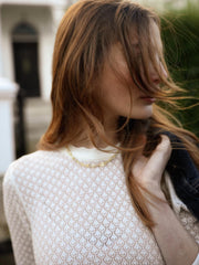 color:CREAM