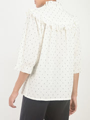 color:CREAM