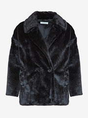color:BLACK
