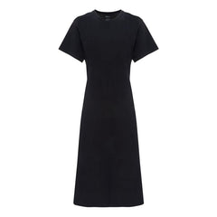 color:BLACK