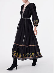 color:BLACK