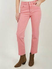 color:PINK