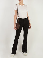 color:BLACK