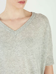 color:GREY