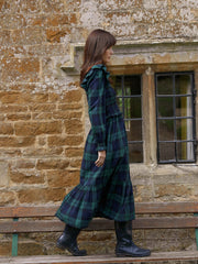 color:GREEN