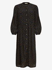 color:BLACK