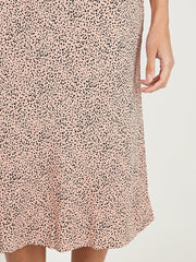 color:Pink