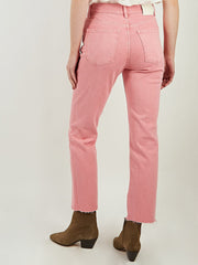 color:PINK