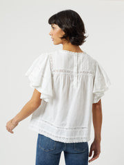 color:WHITE