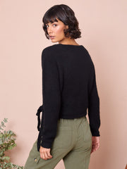 color:BLACK