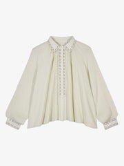 color:CREAM
