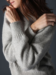 color:GREY