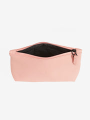 color:PINK