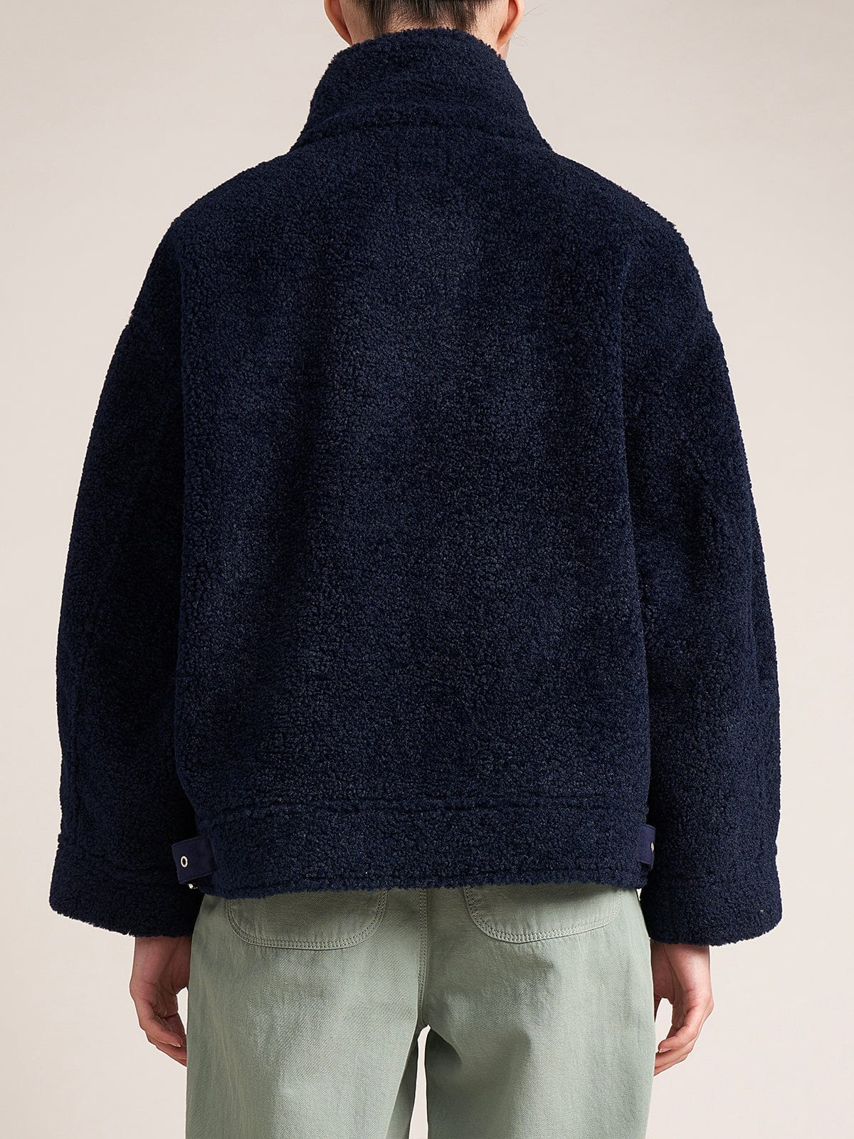 color:NAVY